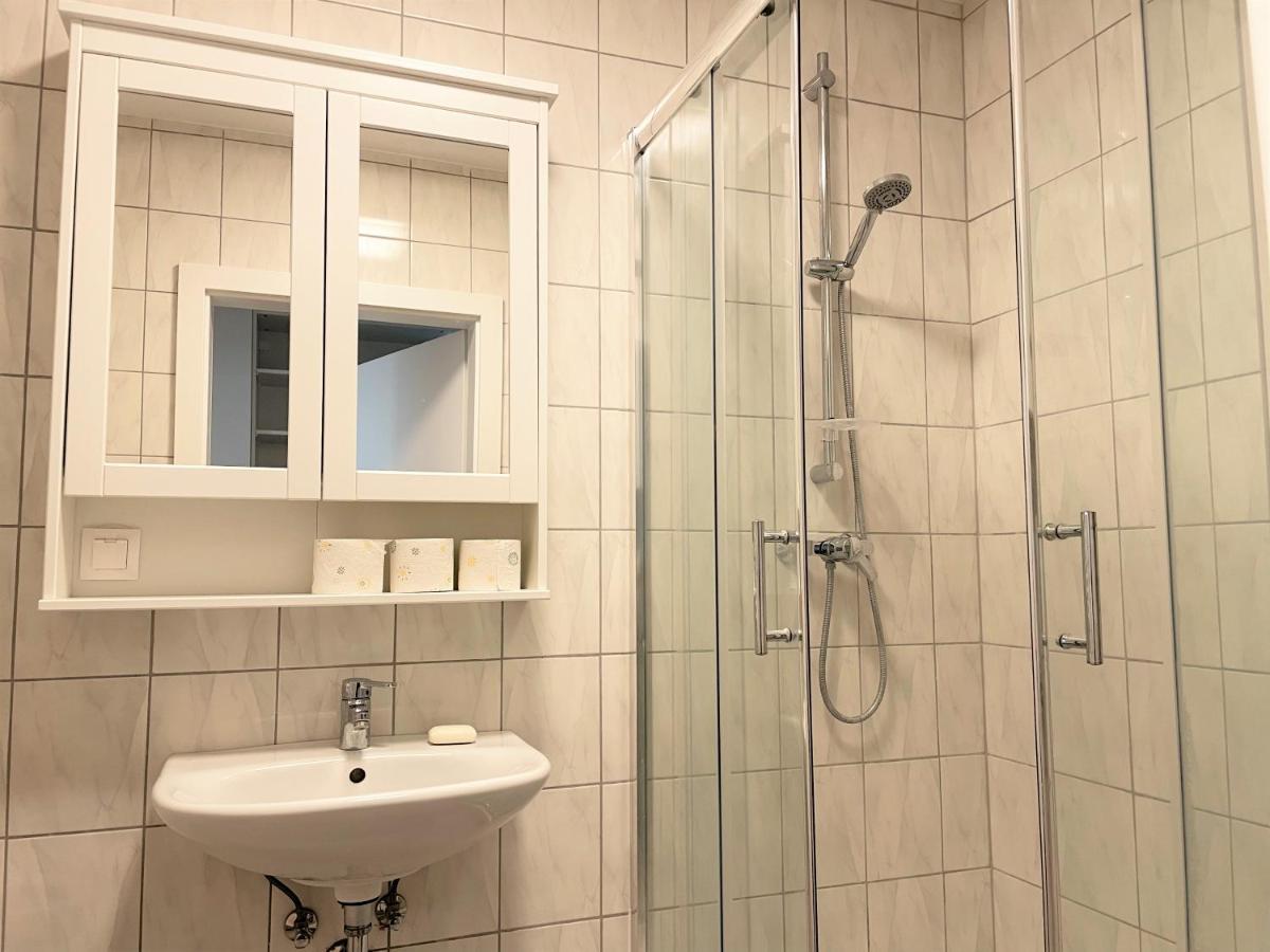 Holiday Suites Sankt Martin Klagenfurt am Woerthersee Ngoại thất bức ảnh