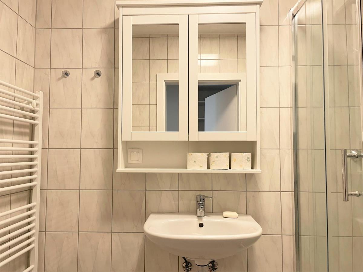 Holiday Suites Sankt Martin Klagenfurt am Woerthersee Ngoại thất bức ảnh